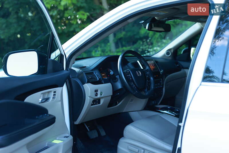 Внедорожник / Кроссовер Honda Pilot 2017 в Киеве