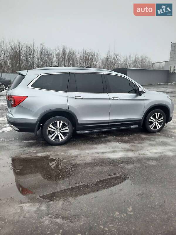 Позашляховик / Кросовер Honda Pilot 2017 в Полтаві фото 9 Позашляховик / Кросовер Honda Pilot 2017 в Полтаві