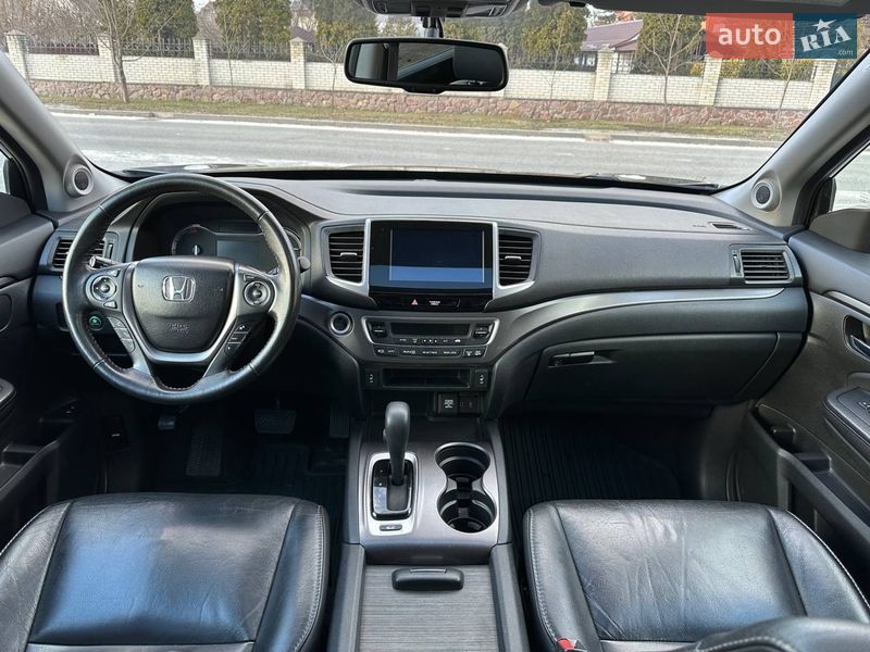 Внедорожник / Кроссовер Honda Pilot 2017 в Киеве