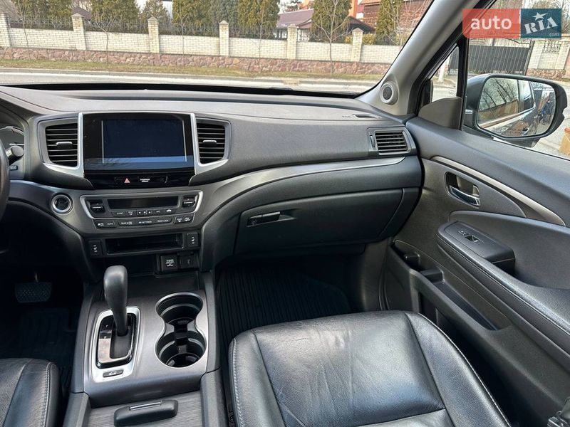 Внедорожник / Кроссовер Honda Pilot 2017 в Киеве