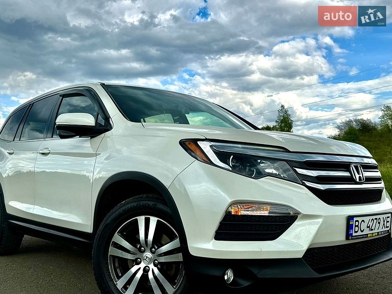 Позашляховик / Кросовер Honda Pilot 2017 в Трускавці