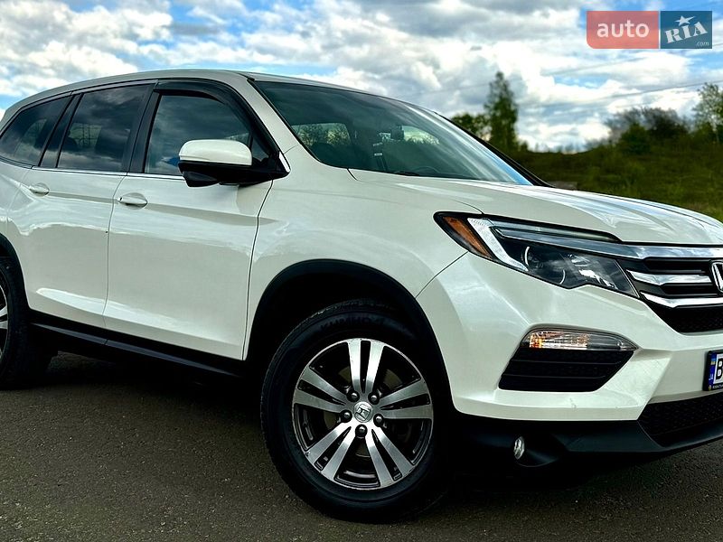 Позашляховик / Кросовер Honda Pilot 2017 в Трускавці
