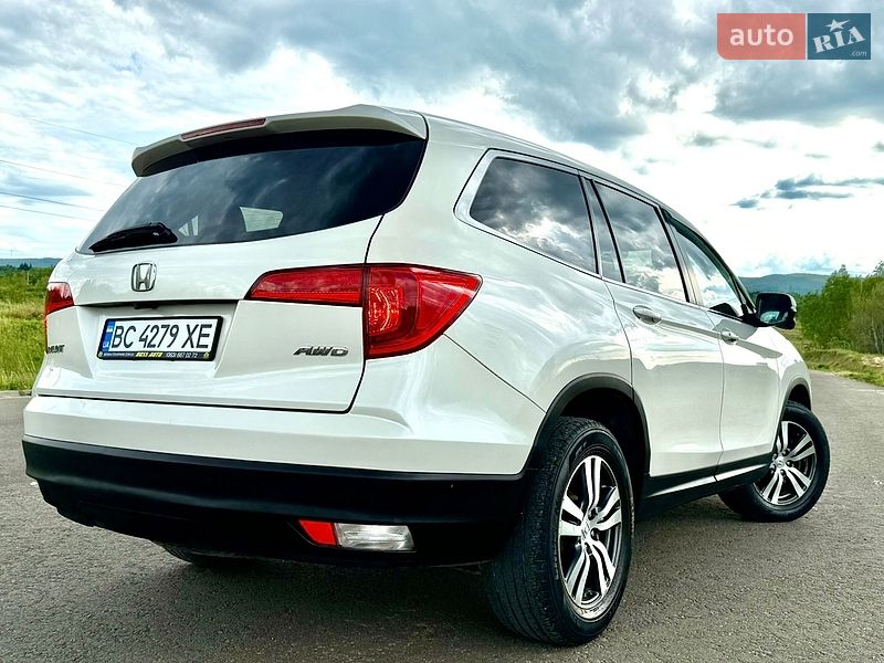 Позашляховик / Кросовер Honda Pilot 2017 в Трускавці