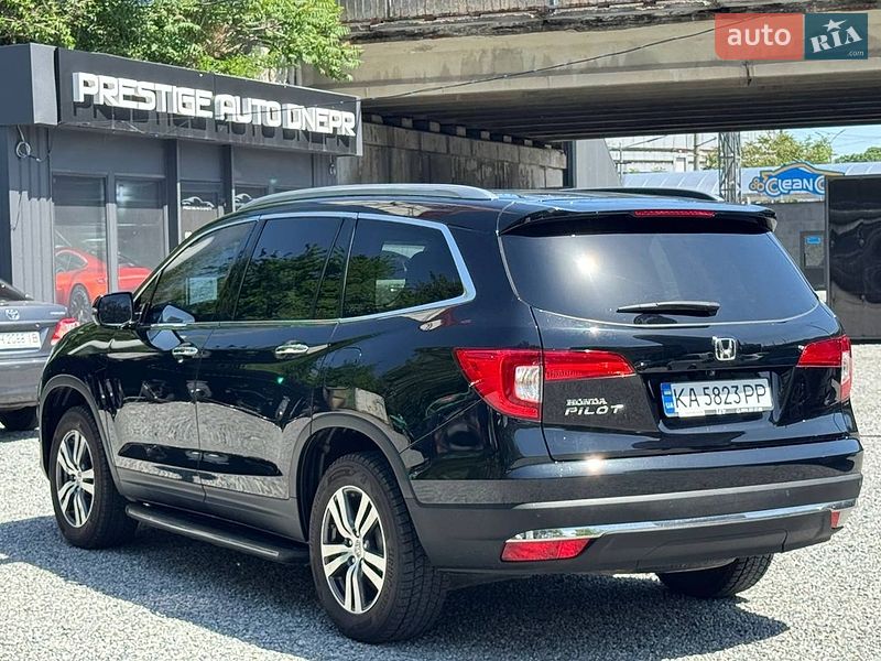 Внедорожник / Кроссовер Honda Pilot 2017 в Днепре