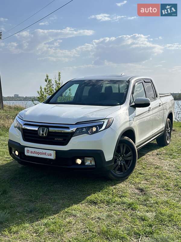 Пикап Honda Ridgeline 2017 в 