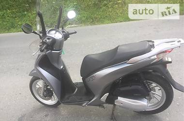 Макси-скутер Honda SH 125 2015 в Надворной