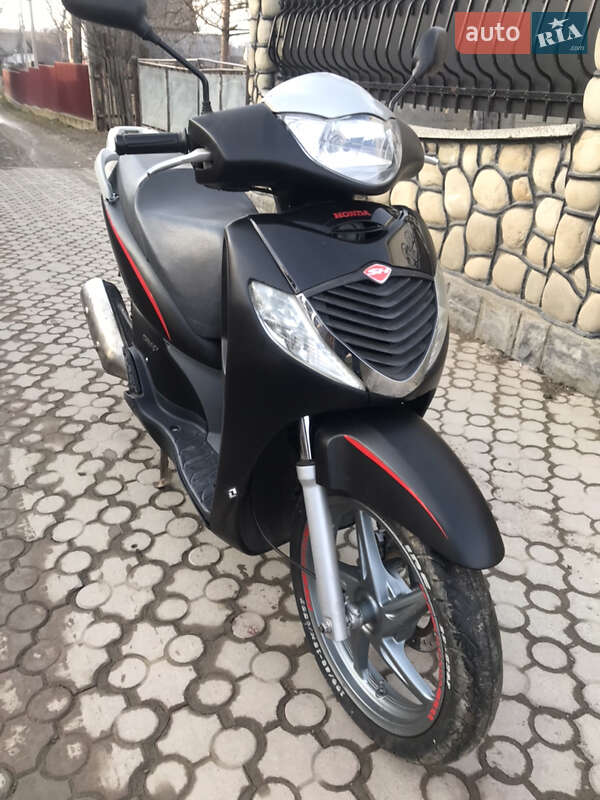 Скутер Honda SH 125 2009 в Делятине