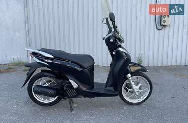 Макси-скутер Honda SH 125 2015 в Днепре