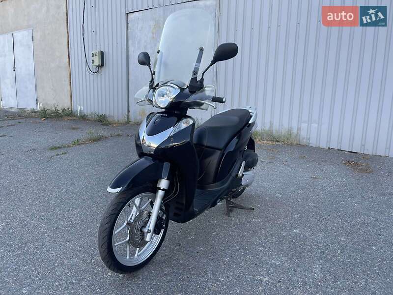 Макси-скутер Honda SH 125 2015 в Днепре