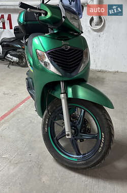 Скутер Honda SH 150 2012 в Чернівцях
