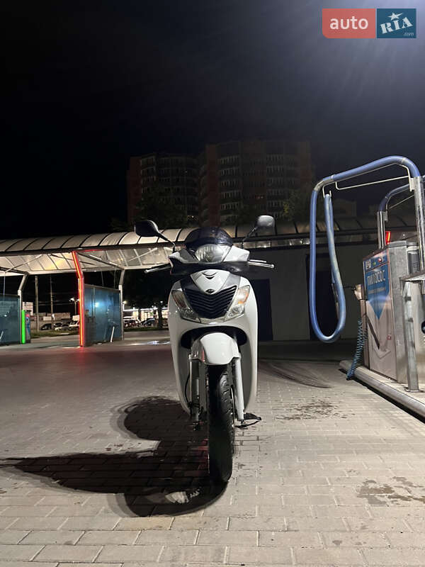 Макси-скутер Honda SH 150 2012 в Белой Церкви