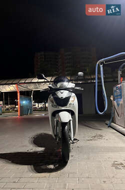Макси-скутер Honda SH 150 2012 в 
