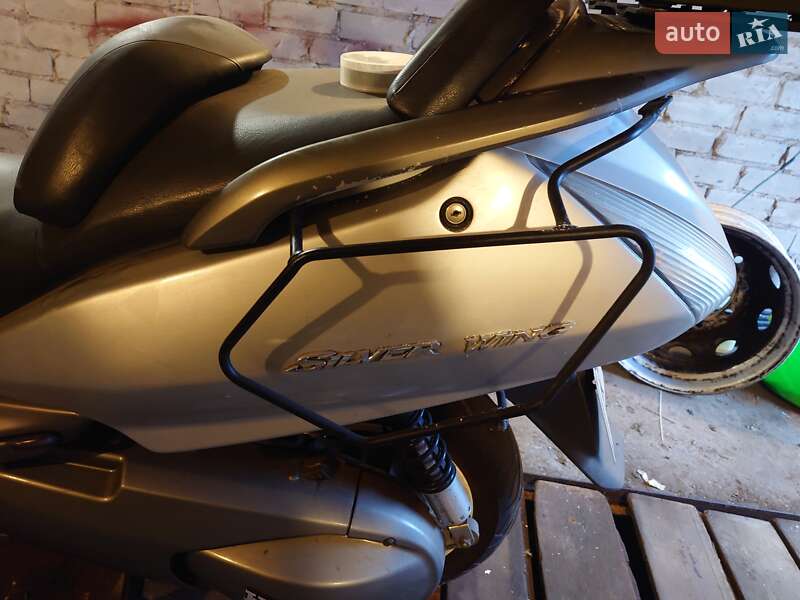 Скутер Honda Silver Wing 400 2002 в Запоріжжі