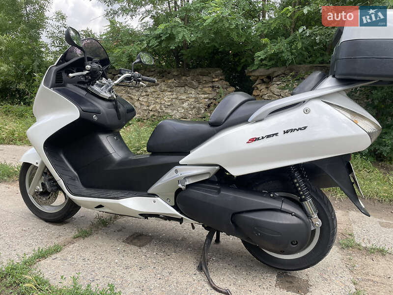 Максі-скутер Honda Silver Wing 400 2003 в Миколаївці