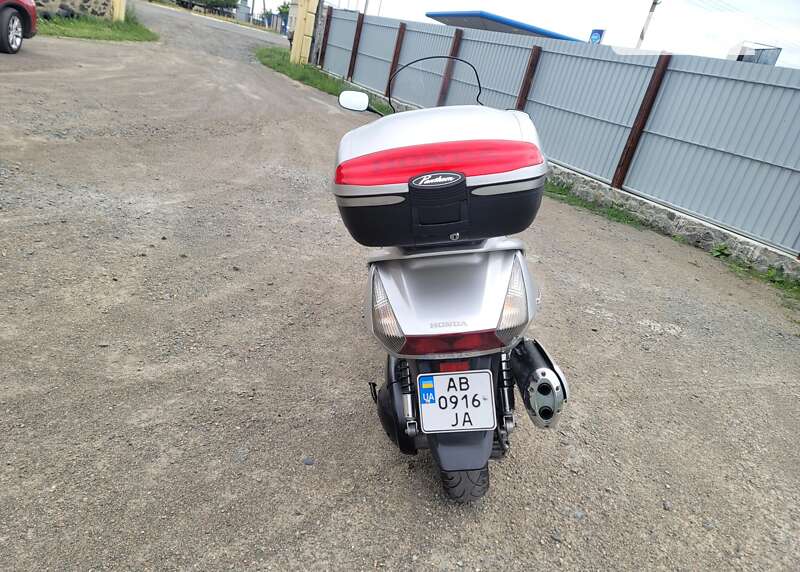 Максі-скутер Honda Silver Wing 600 2002 в Гайвороні
