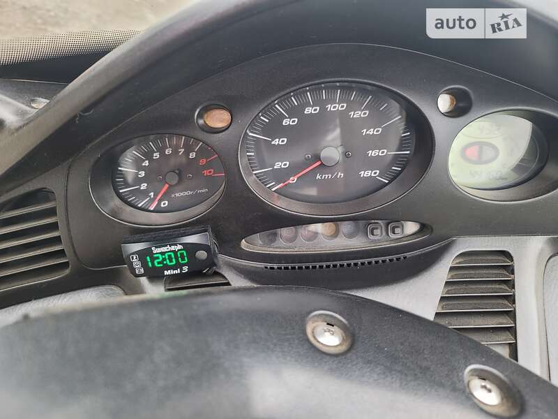 Максі-скутер Honda Silver Wing 600 2002 в Гайвороні