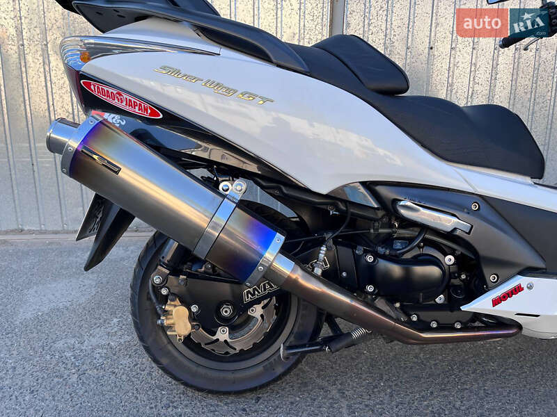 Грузовые мотороллеры, мотоциклы, скутеры, мопеды Honda Silver Wing 600 2011 в Одессе