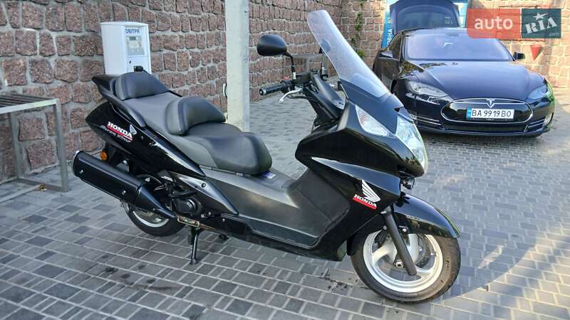 Макси-скутер Honda Silver Wing 600 2008 в 