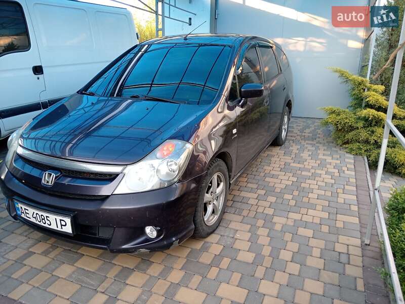 Минивэн Honda Stream 2005 в 