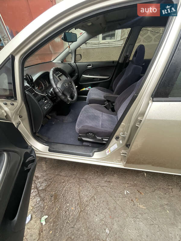 Минивэн Honda Stream 2003 в Березовке фото 10 Минивэн Honda Stream 2003 в Березовке