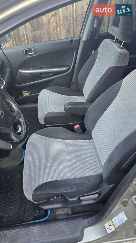 Минивэн Honda Stream 2002 в Харькове фото 10 Минивэн Honda Stream 2002 в Харькове