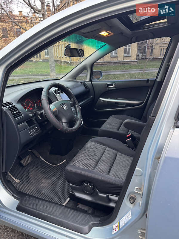 Минивэн Honda Stream 2004 в Киеве фото 13 Минивэн Honda Stream 2004 в Киеве