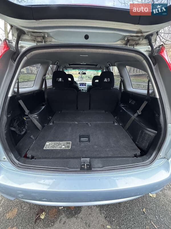 Минивэн Honda Stream 2004 в Киеве фото 29 Минивэн Honda Stream 2004 в Киеве