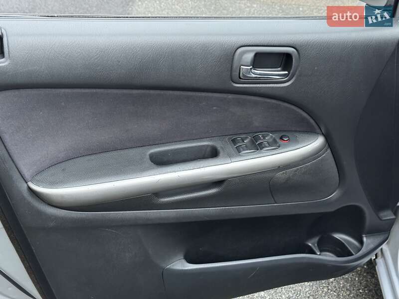 Минивэн Honda Stream 2003 в Киеве