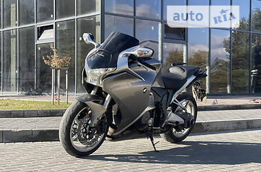 Мотоцикл Спорт-туризм Honda VFR 1200F 2010 в Львові