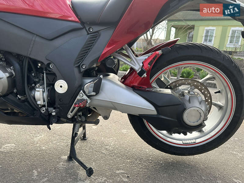 Мотоцикл Спорт-туризм Honda VFR 1200F 2010 в Бобринце