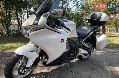 Мотоцикл Спорт-туризм Honda VFR 1200F 2011 в Черкассах