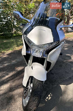 Мотоцикл Спорт-туризм Honda VFR 1200F 2011 в Черкассах