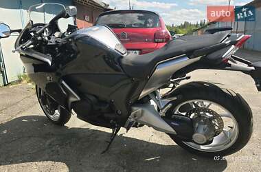 Мотоцикл Круизер Honda VFR 1200F 2015 в 