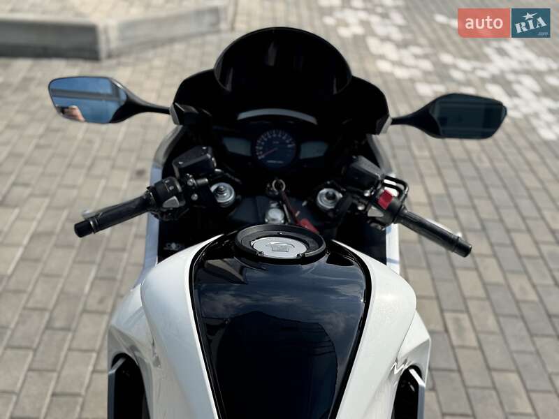 Мотоцикл Спорт-туризм Honda VFR 1200F 2010 в Ровно