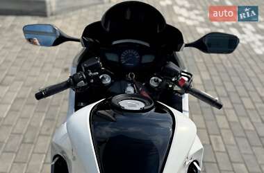 Мотоцикл Спорт-туризм Honda VFR 1200F 2010 в 