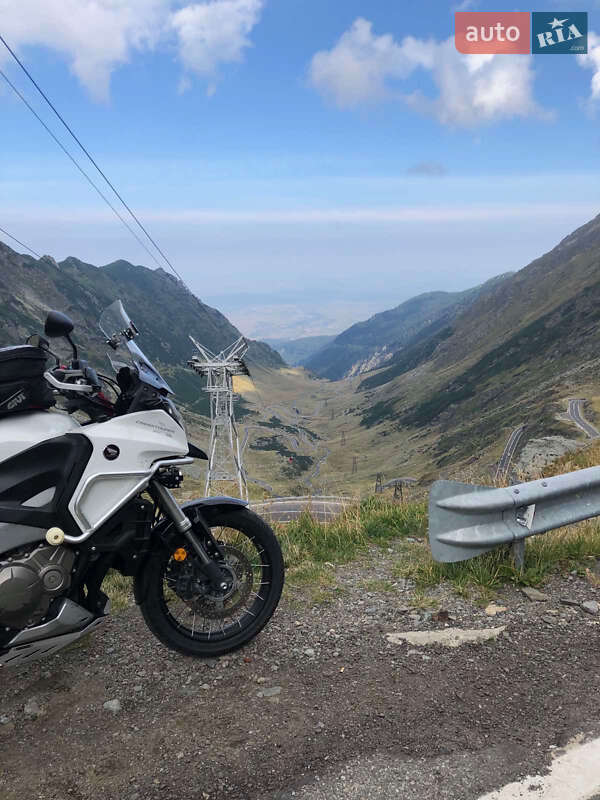 Мотоцикл Туризм Honda VFR 1200X Crosstourer 2013 в Ивано-Франковске фото 8 Мотоцикл Туризм Honda VFR 1200X Crosstourer 2013 в Ивано-Франковске