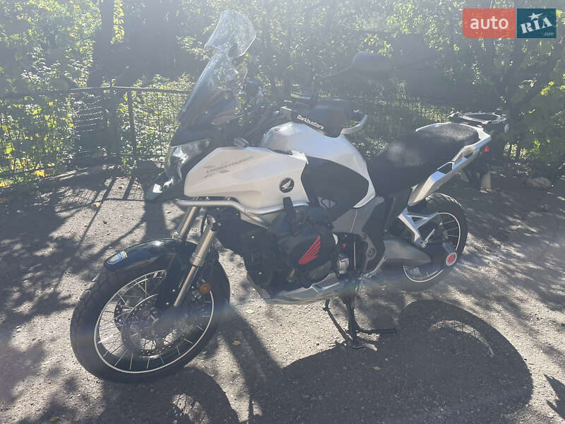 Мотоцикл Туризм Honda VFR 1200X Crosstourer 2013 в Ивано-Франковске фото 38 Мотоцикл Туризм Honda VFR 1200X Crosstourer 2013 в Ивано-Франковске