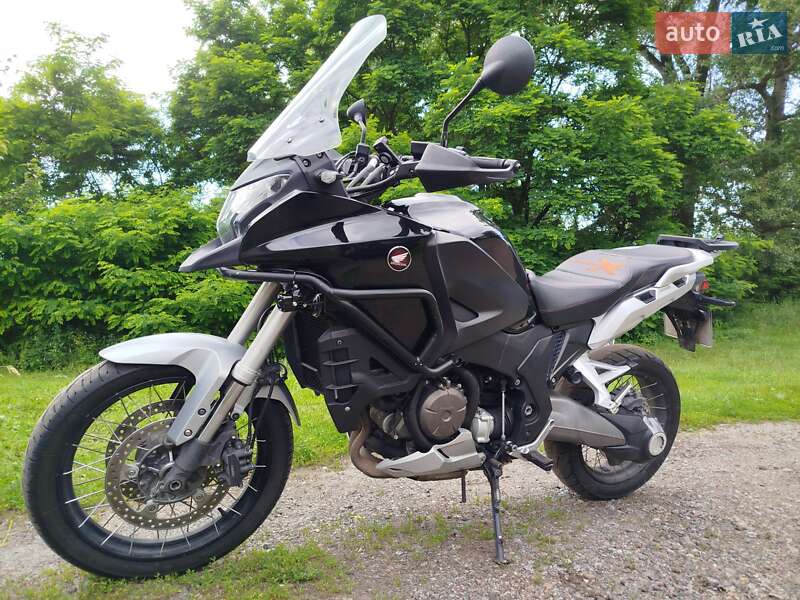 Мотоцикл Многоцелевой (All-round) Honda VFR 1200X Crosstourer 2012 в Глухове
