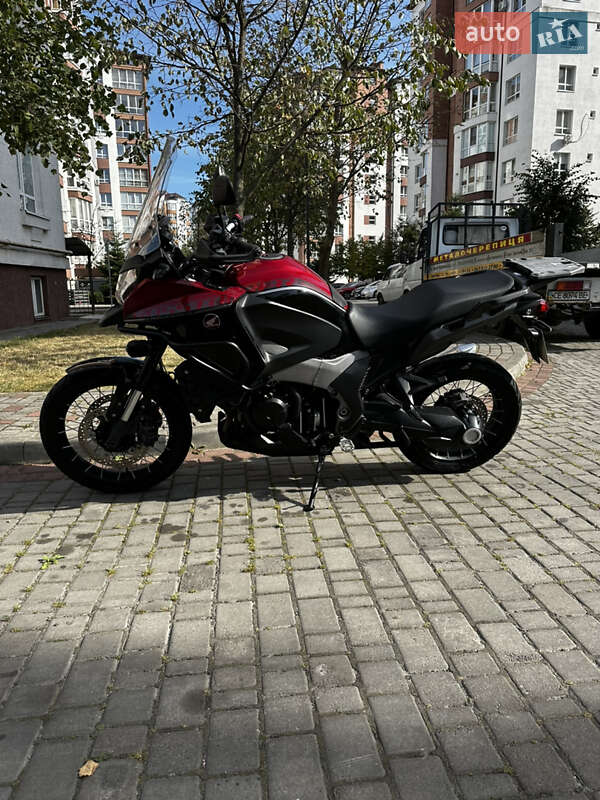 Мотоцикл Внедорожный (Enduro) Honda VFR 1200X 2012 в Ивано-Франковске фото 2 Мотоцикл Внедорожный (Enduro) Honda VFR 1200X 2012 в Ивано-Франковске