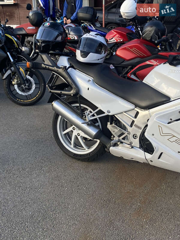Спортбайк Honda VFR 750F 1992 в Чернигове фото 10 Спортбайк Honda VFR 750F 1992 в Чернигове