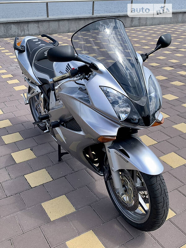 Мотоцикл Спорт-туризм Honda VFR 800 2005 в Киеве