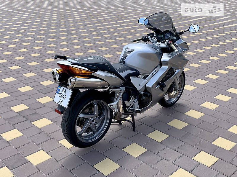 Мотоцикл Спорт-туризм Honda VFR 800 2005 в Киеве