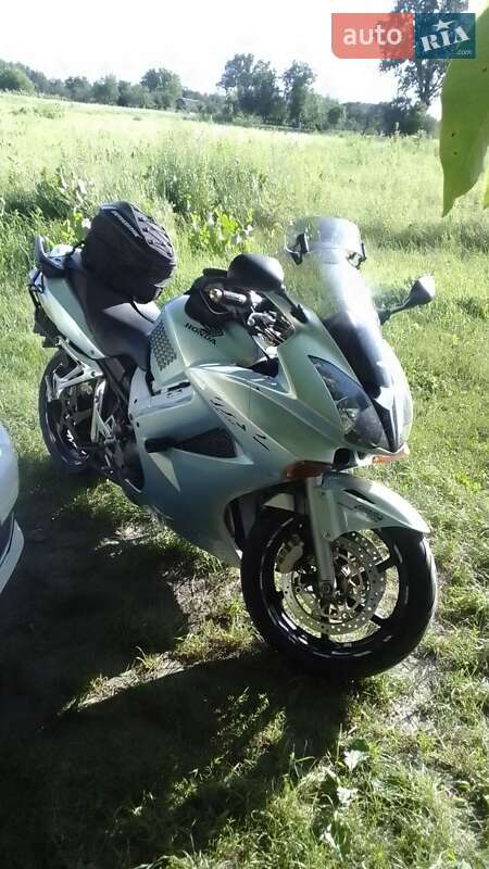 Спортбайк Honda VFR 800 2003 в Киеве