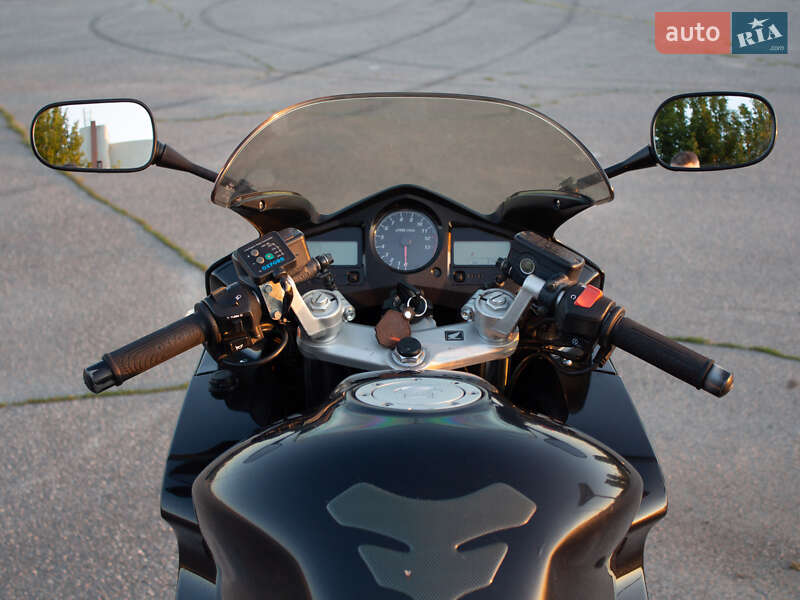 Мотоцикл Спорт-туризм Honda VFR 800 2003 в Харкові