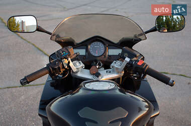 Мотоцикл Спорт-туризм Honda VFR 800 2003 в  фото 9 Мотоцикл Спорт-туризм Honda VFR 800 2003 в