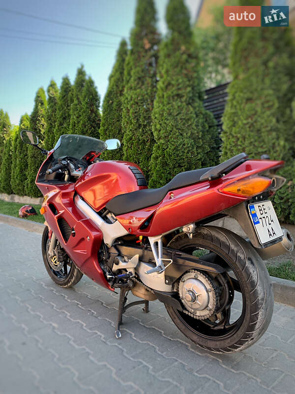 Мотоцикл Спорт-туризм Honda VFR 800F Interceptor 1999 в Львові