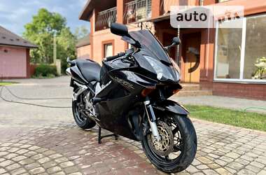 Спортбайк Honda VFR 800F Interceptor 2008 в Чернівцях