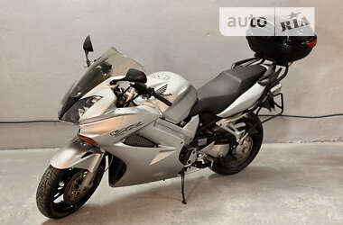 Мотоцикл Туризм Honda VFR 800F Interceptor 2002 в Львові