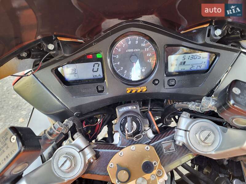 Мотоцикл Спорт-туризм Honda VFR 800F Interceptor 2002 в Великодолинському фото 4 Мотоцикл Спорт-туризм Honda VFR 800F Interceptor 2002 в Великодолинському