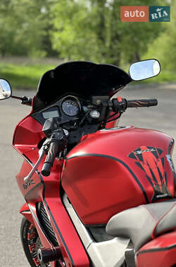 Спортбайк Honda VFR 800F Interceptor 2003 в 
